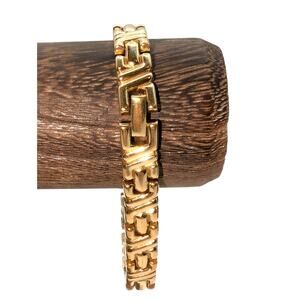 Vintage Unmarked Gold Tone Articulated X Link Fold Over Clasp Bracelet